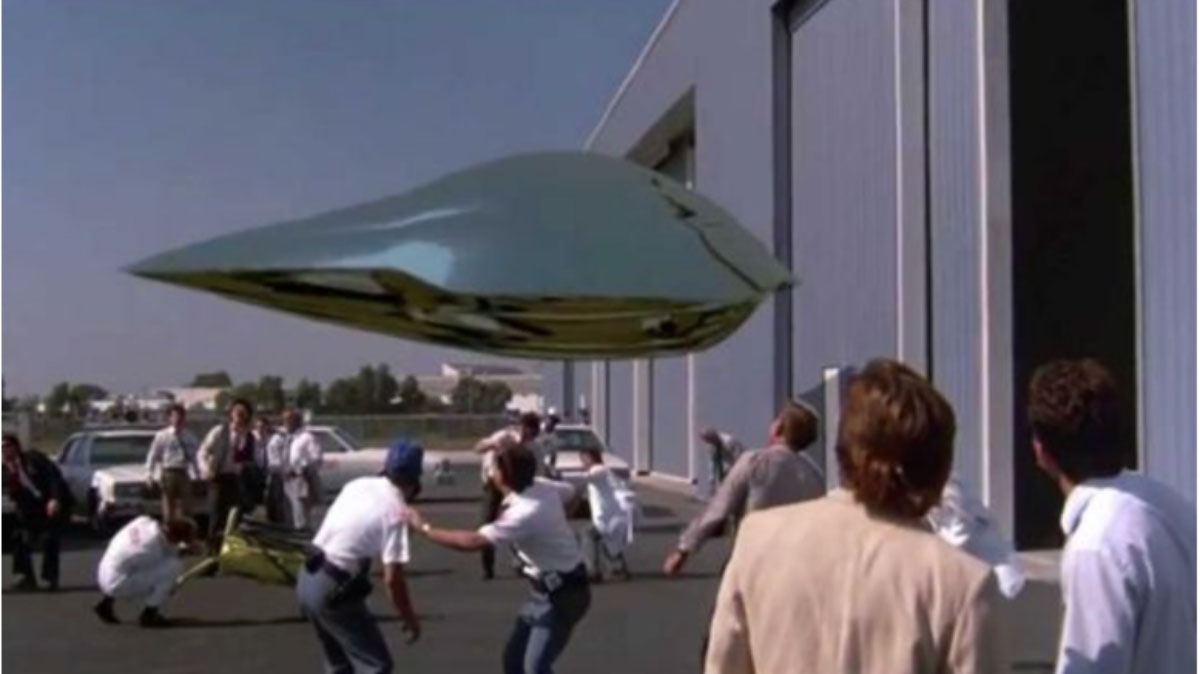 People ran in panic after the UFO lost control and crashed into buildings in the city.